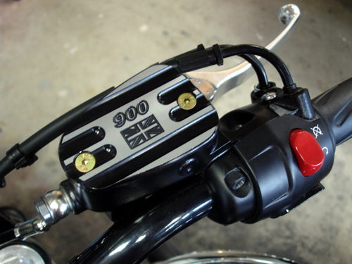 Triumph Front Master Cylinder Cover Union Jack 900