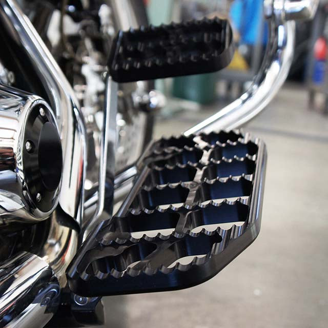 Serrated Floorboards Black