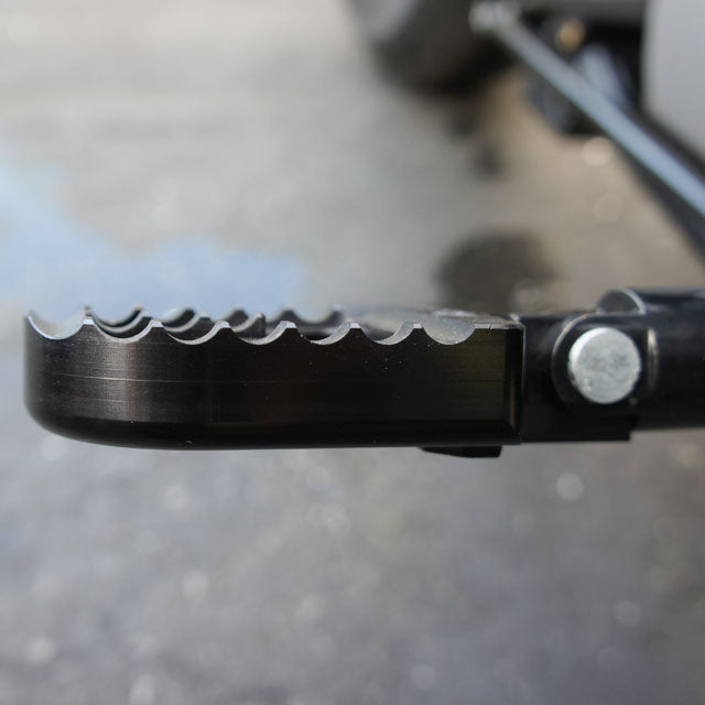 Short Serrated Footpegs Black