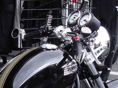 Triumph Series 900 Dual Handlebar Clamps