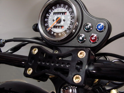 Triumph Series 900 Bridge Handlebar Clamp Black