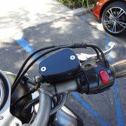 Triumph Front Master Cylinder Cover smooth black installation