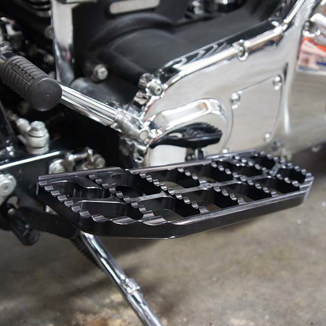 Serrated Floorboards Black