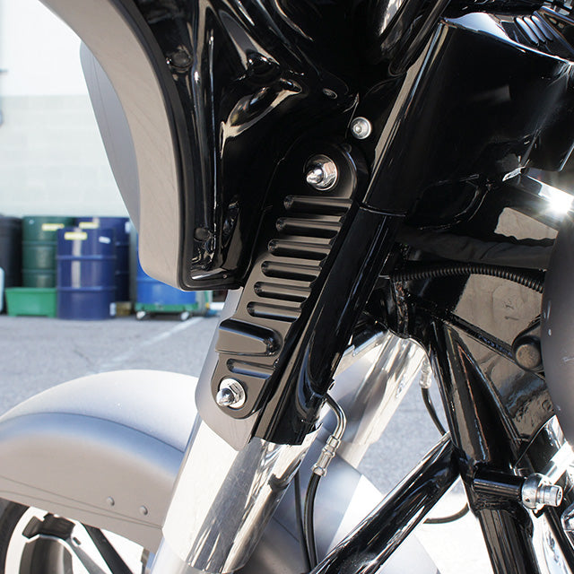 Streamliner Front Turn Signals Finned Black