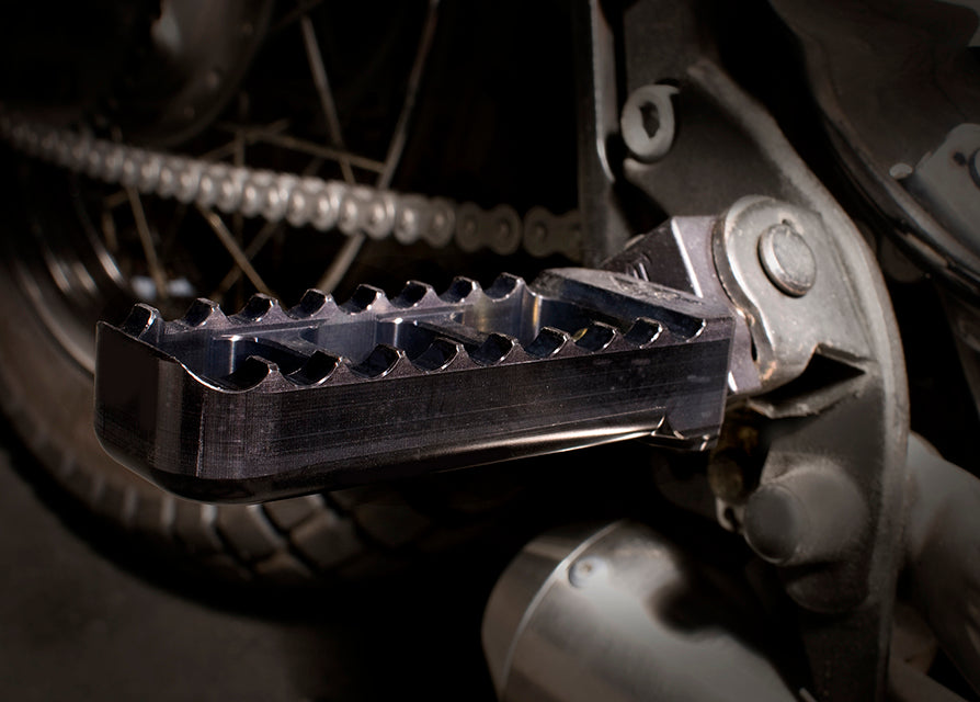 Triumph Bonneville Narrow Serrated Footpegs