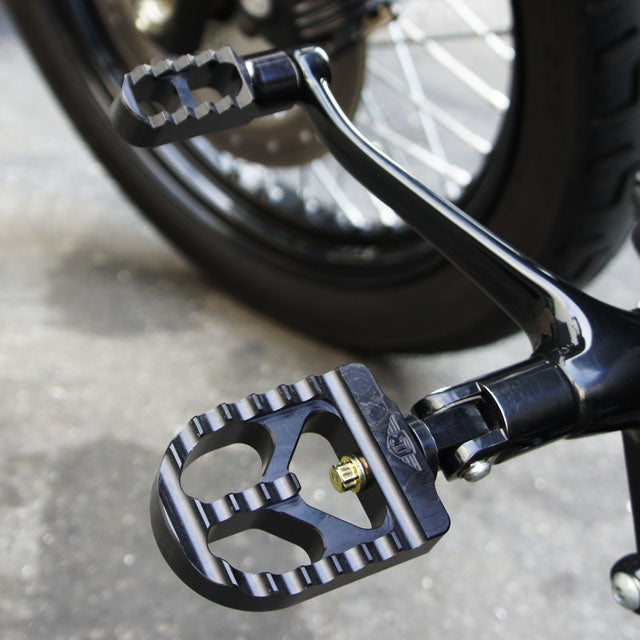 Short Serrated Footpegs Black