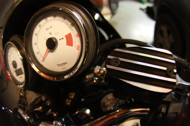 Triumph Front Master Cylinder Cover Finned Black