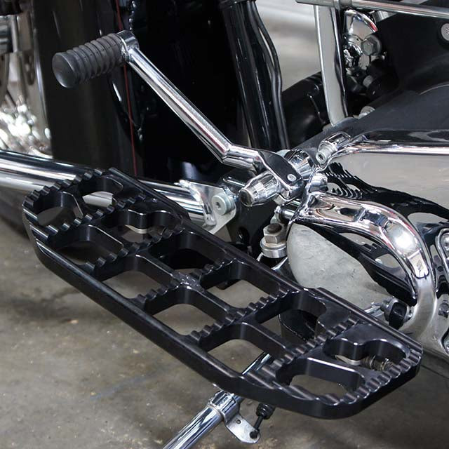 Serrated Floorboards Black